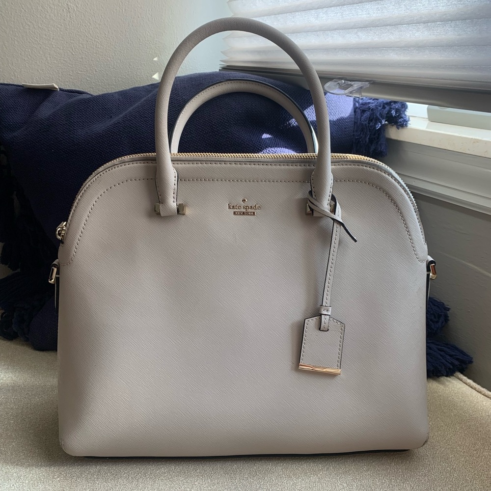 Classy Kate Spade purse, only used a few times